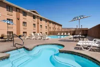Quality Inn Wenatchee-Leavenworth - Rooftop Pools