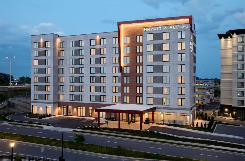 Hyatt Place Montreal Airport