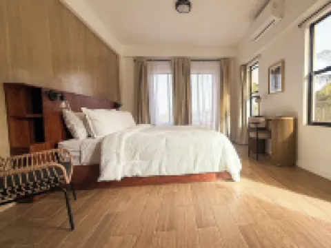 Daze Off Hotels in Savannes