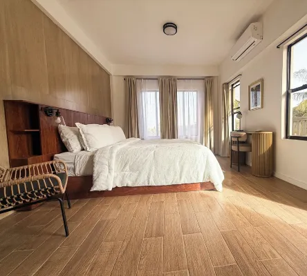 Daze Off Hotel a Savannes