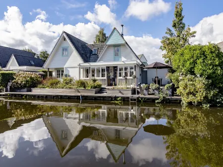 Holiday Home by Zuidlaardermeer Jetty Отели в г. Kropswolde