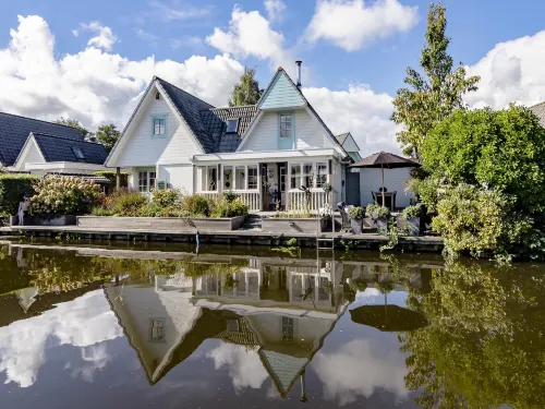 Holiday Home by Zuidlaardermeer Jetty Các khách sạn ở Kropswolde