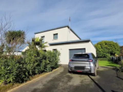 Modern house near the coast Hôtels à : Carantec
