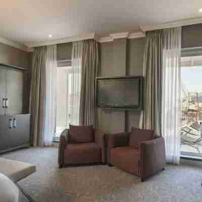 Queen Victoria Hotel by Newmark Rooms