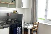 Apartment - Sleeps 2 - Parking - Station Close