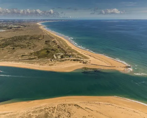 Studio on Étel Beach with Panoramic Views Hotels in Plouhinec