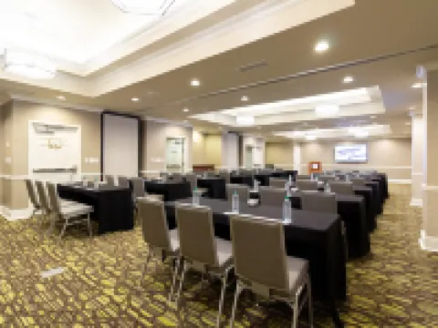 ฮอลิเดย์ อินน์ เอ็กซ์เพรส ซาวันนาห์ - ฮิสทอริก ดิสทริก บาย IHG โรงแรมในซาวานนาห์