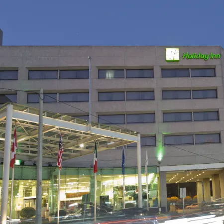 Holiday Inn MEXICO CITY-PLAZA UNIVERSIDAD by IHG Отели рядом с достопримечательностью «Станция метро Taxquena»