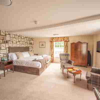 Norfolk Arms Hotel Rooms