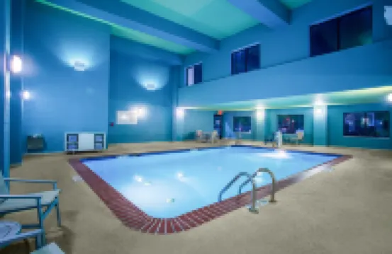 Holiday Inn Express & Suites LEWISBURG by IHG