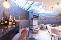 Leonardo Hotel Vienna Westbahnhof - بار
