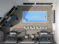 Hilton Garden Inn Charlotte Waverly - С бассейном