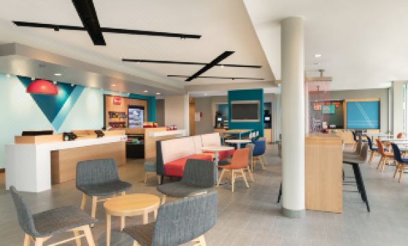avid hotel CEDAR RAPIDS SOUTH - ARPT AREA by IHG