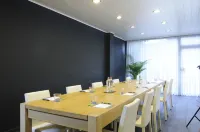 Corbie Mol Hotels in Geel