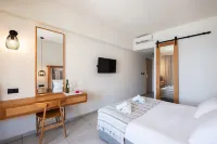 Pedi Beach Hotel - Parvekkeita