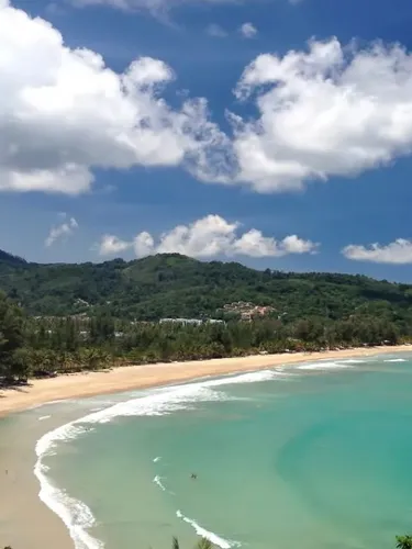 รูปภาพของKamala beach house - 100m to the beach, WiFi