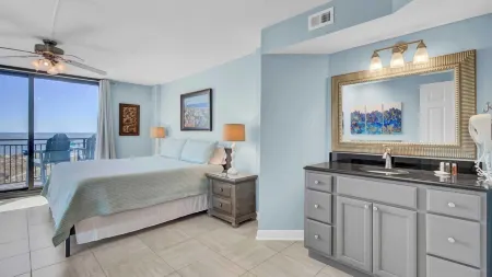 415 B Shipwatch by Avantstay Oceanfront Penthouse w/ Amazing Views