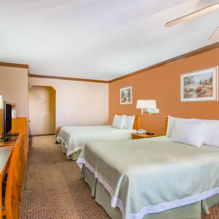 Days Inn by Wyndham Bishop