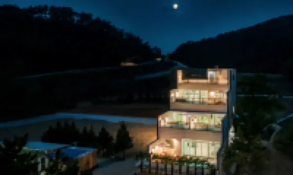 Ecopool House