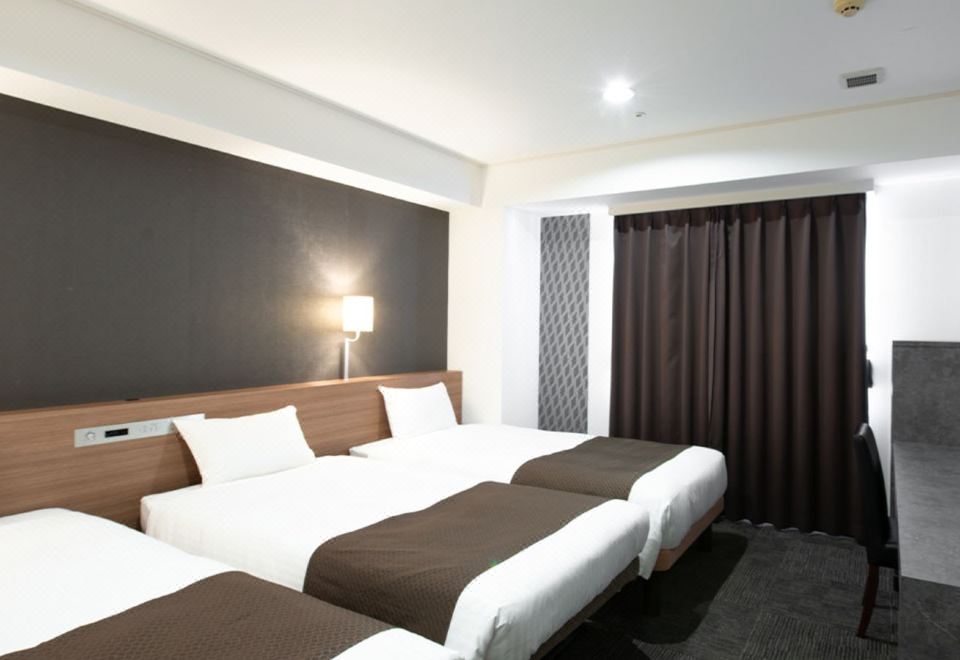 웨스트 코트 아마미 호텔의 객실 내부 모습