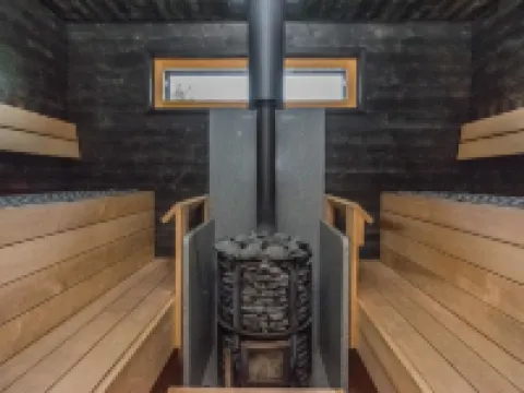 Villa karhentimantti 于勒耶爾維酒店