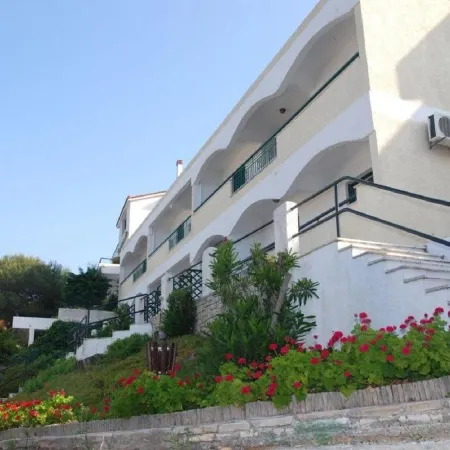 Anthemis Hotel Apartments