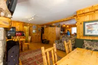 Red Wolf Lakeside Lodge