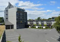 Heartland Ambassador Hotel Hamilton - parking