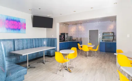 Studio Z, Ascend Hotel Collection