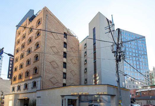 브라운도트 호텔 객실 또는 루프탑 전경