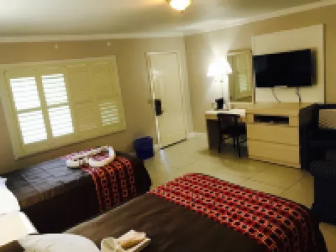 Apollo Inn - Cocoa Hotels in Sharpes