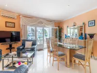 Villa in Empuriabrava with Private Pool & Mooring