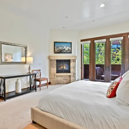 Pool, Hot Tub, Gym Juniper Landing 2 Bedroom Canyons Retreat