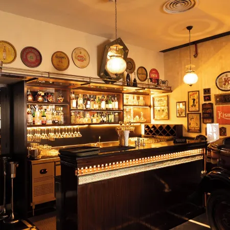 Broadway An Alivaa Collection Hotel Отели рядом с достопримечательностью «Радж Гхат»