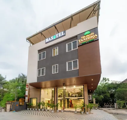 Hotel The Grand Tanishqa By Basotel