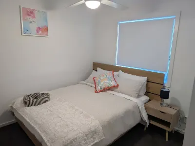 Brand New Modern Retreat in Singleton Hotels near Sacred Spaces