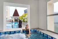Novotel Semarang - piscina