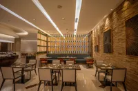 InterContinental Hotels JAIPUR TONK ROAD by IHG - breakfast