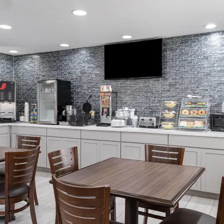 Travelodge by Wyndham Fargo West Acres