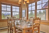 Keystone Condo on Golf Course w/ Mountain View - parking