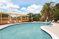 La Quinta Inn & Suites by Wyndham Jacksonville Butler Blvd - 2-Star