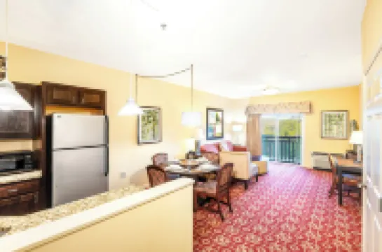 Berkshire Mountain Lodge Hotels in Pittsfield