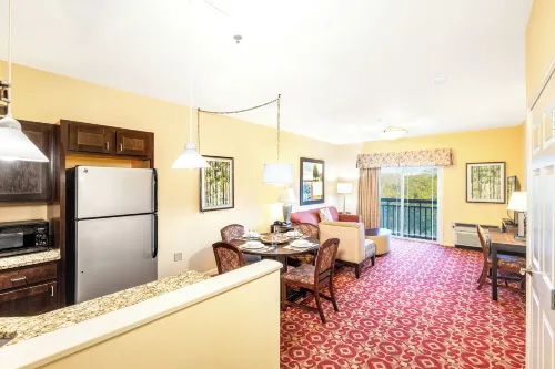 Berkshire Mountain Lodge - Homestays
