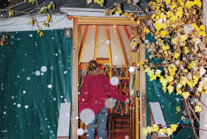 Brand New Yurts in the wilds of MT-Stay @ GNP like no other! 7mi. from W Glacier