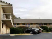 Rodeway Inn Hotels in Riverdale