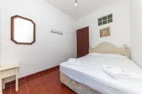 E 02 - Bedroom 2 in Local da Trindade Guesthouse - 3 ดาว