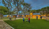 Familyevent Retreat Sleeps 28 Amenities Galore - 4 tähden