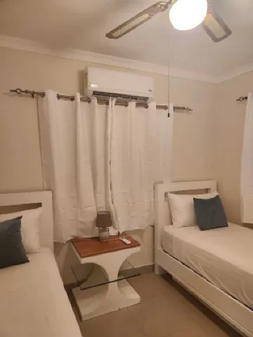 Amazing Three Bedroom House Hotels in 