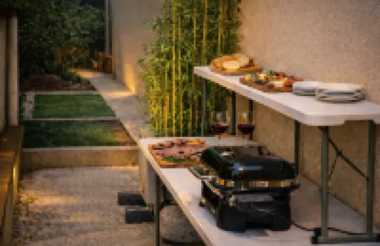 Detached 2-Bedroom House with Private Garden and Terrace. Quiet Location and Pool Hotels in Pertuis