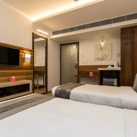 Hotel Solitaire, Indore